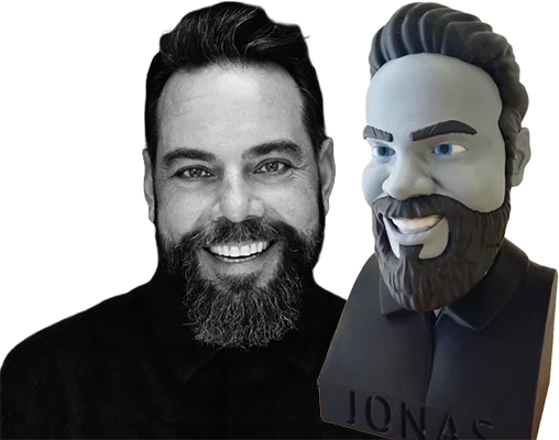 jonas_buste_02 3D printet buste med farve af en mand med skæg og smil, navngivet Jonas